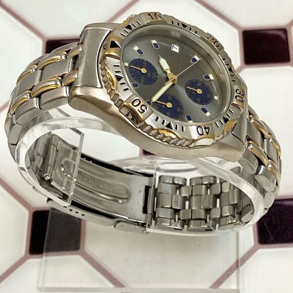 Vintage Pulsar by Seiko Two-Tone Three-Eye Men’s Unisex Chronograph Watch - Picture 7 of 17